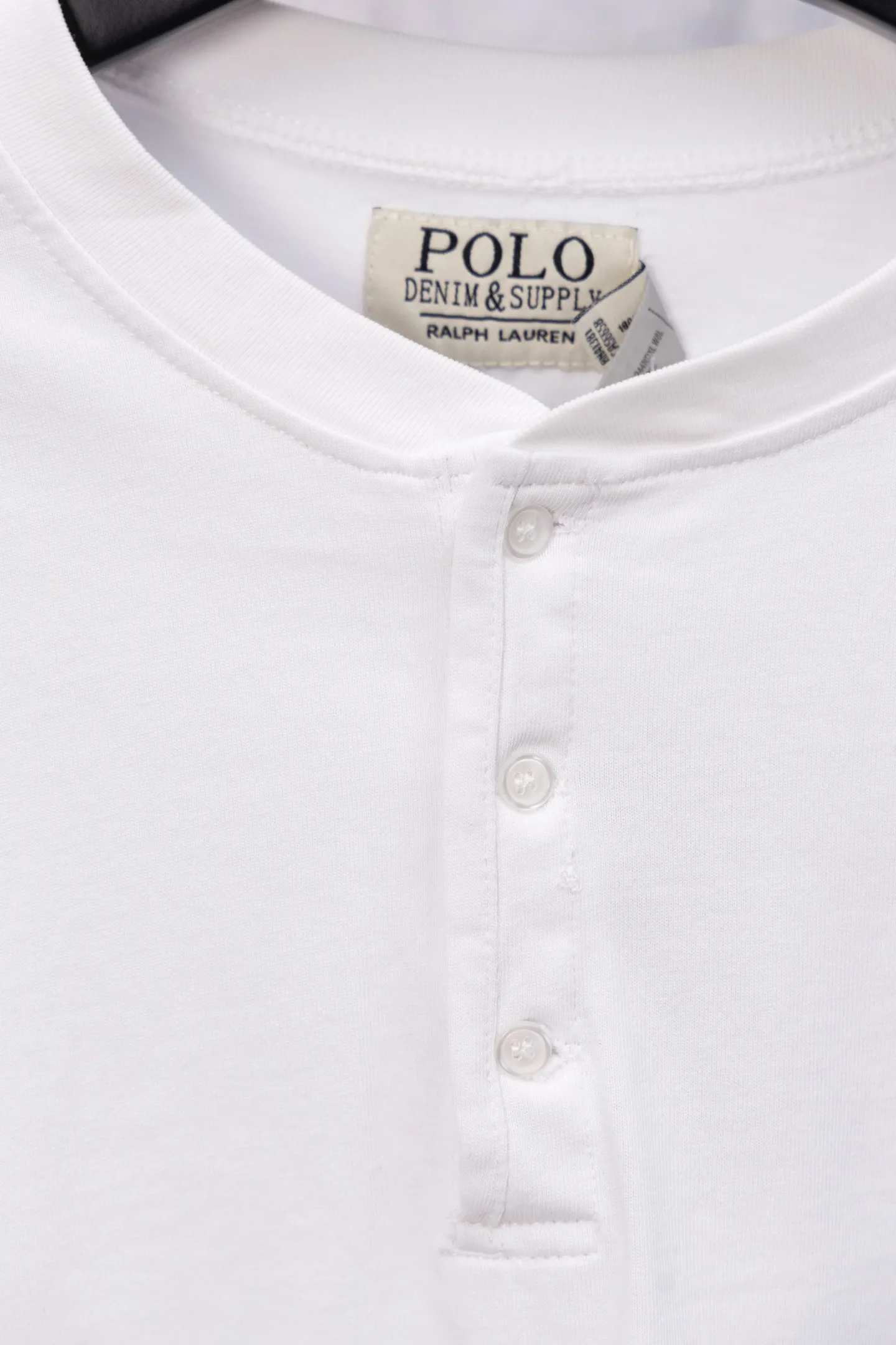 P180 RALPH LAUREN/Ralph Lauren 25fw war horse embroidered buttoned long-sleeved T-shirt with a sense of vitality and relaxation, middle-class old money style old money style Henry shirt War horse Henry shirt, a very rare series, a day of relaxation for the middle-class old money, this season is just right. Simple, refreshing, comfortable and easy to wear. Clean it up and you will be full of energy all day long. Size: S-XL Color: Gray White